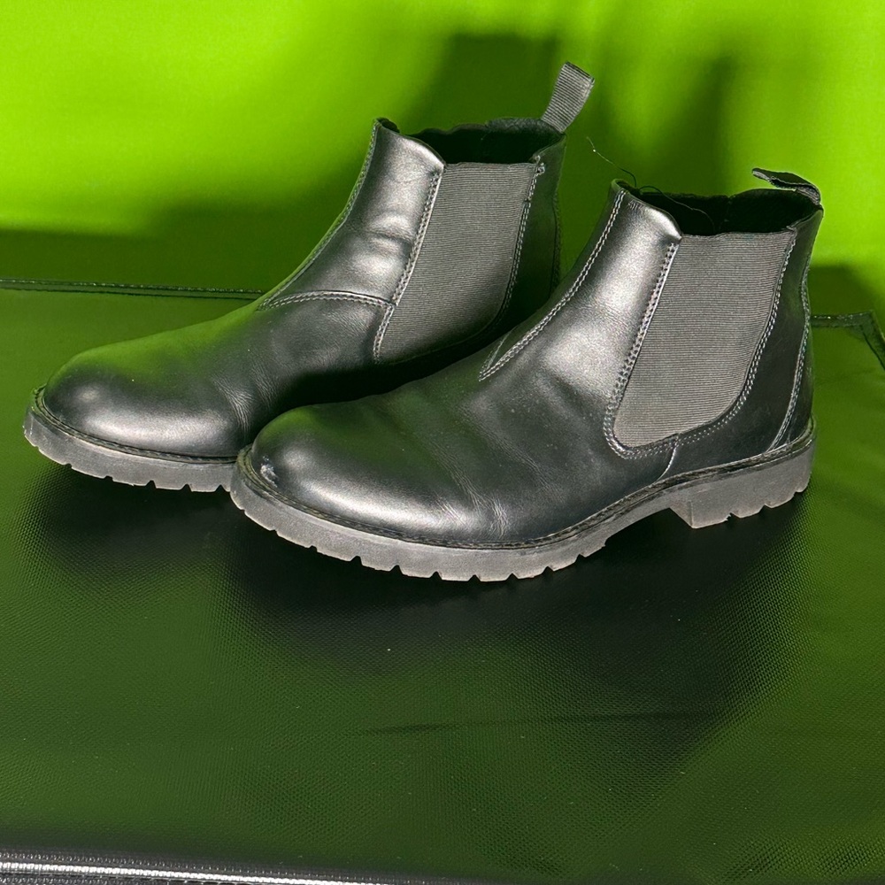 Black Leather Ecco Chelsea Boots